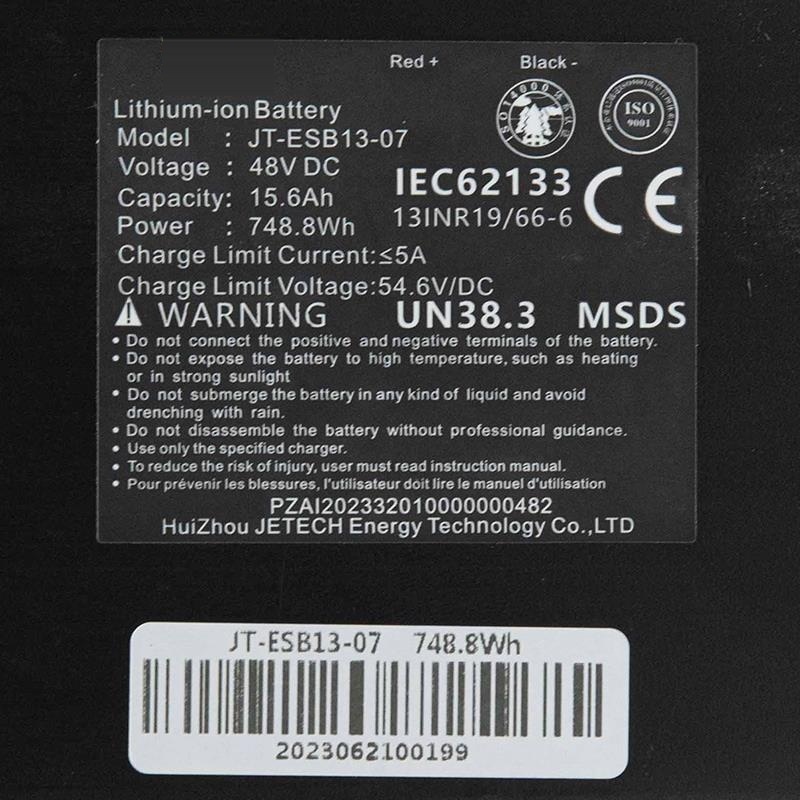 Étiquette de la batterie 48 V 15,6 Ah : 748,8 Wh, tension de charge 54,6 V, normes IEC 62133 et UN 38.3