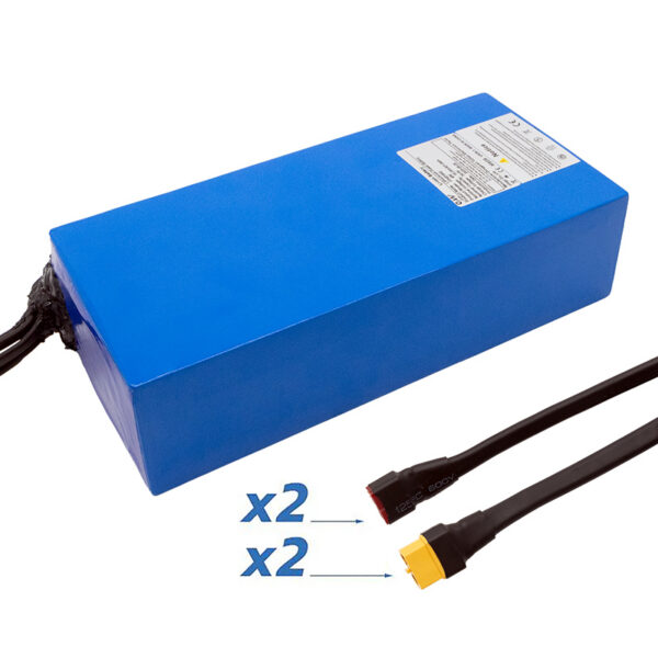 Batterie de trottinette 48 V 19,2 Ah, boîtier bleu, avec ses quatre connecteurs