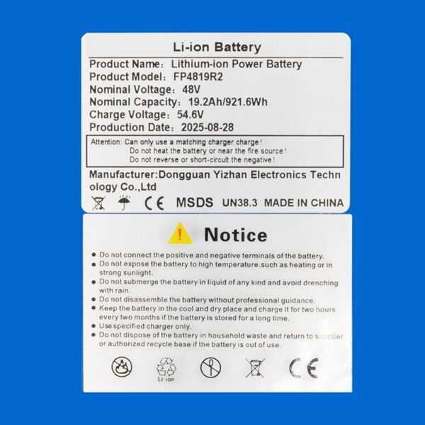 Étiquette de la batterie 48 V 19,2 Ah : 921,6 Wh, tension de charge 54,6 V, normes MSDS et UN 38.3