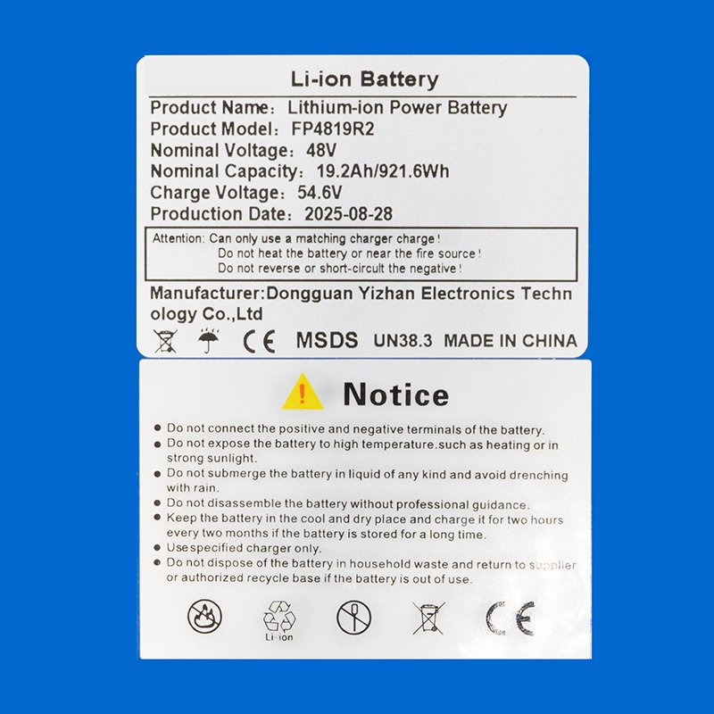 Étiquette de la batterie 48 V 19,2 Ah : 921,6 Wh, tension de charge 54,6 V, normes MSDS et UN 38.3