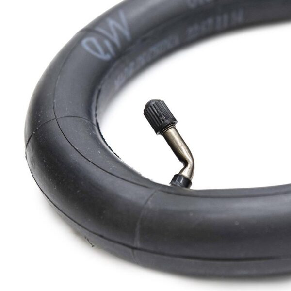 Valve coudée à 135° d'une chambre à air 8,5 × 2 pour trottinette Xiaomi M365