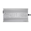 Étiquette du chargeur 52 V : sortie 58,1 V 7 A 406,7 W, entrée 100-240 V, et signification des voyants