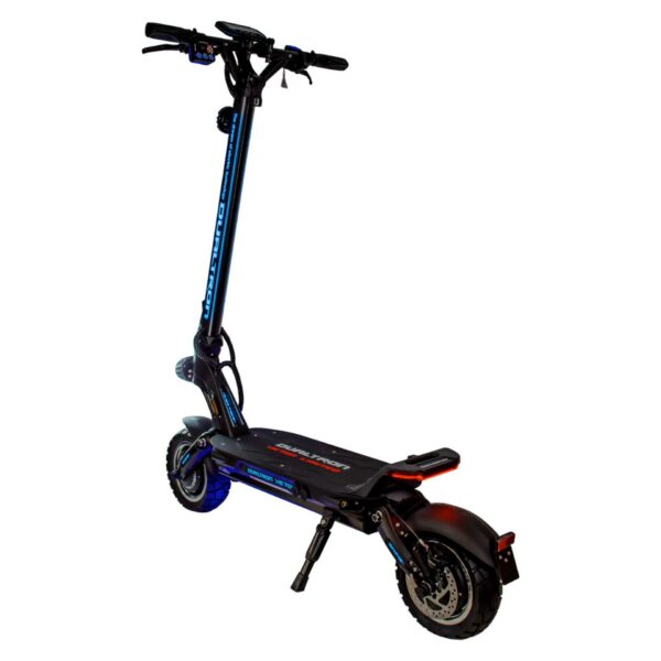 Dualtron Victor Limited éclairage allumé, vue trois quarts avant de nuit