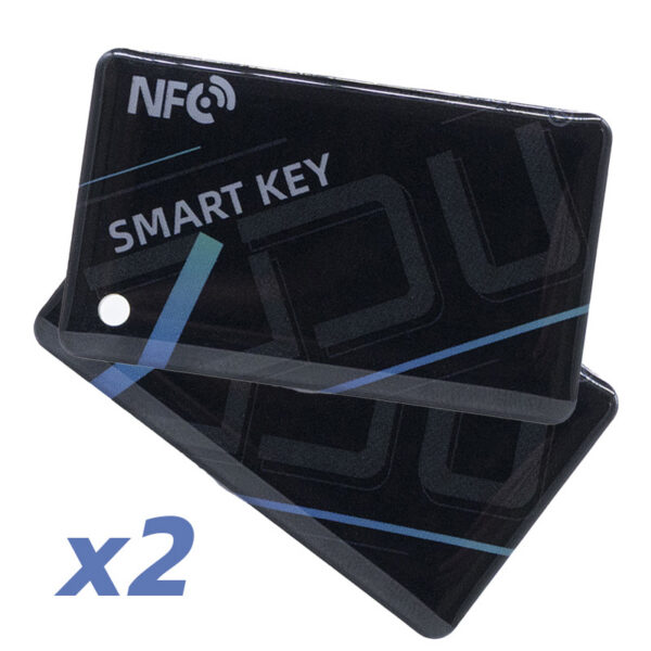 Les deux cartes NFC Smart Key fournies avec l'écran Ecoxtrem M41 Tank Les deux cartes NFC Smart Key fournies avec l'écran Ecoxtrem M41 Tank