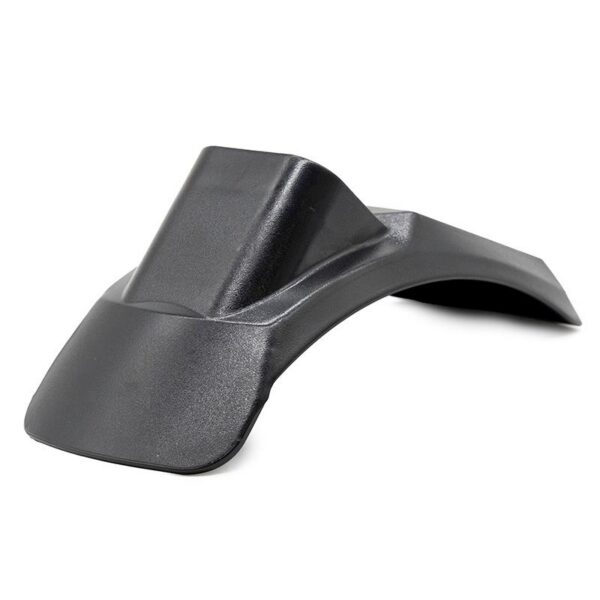 Garde-boue arrière de trottinette Kukirin G2 Pro 2024, capot noir vu de trois quarts Garde-boue arrière de trottinette Kukirin G2 Pro 2024, capot noir vu de trois quarts