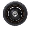 Roue motrice 800 W vue de face : jante noire et pneu tubeless 10 x 2,70-6,5