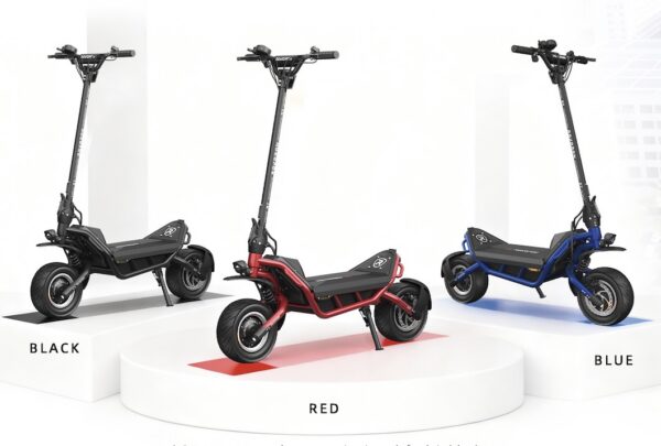 Rovoron R7 V2 dans ses trois coloris : noir, rouge et bleu
