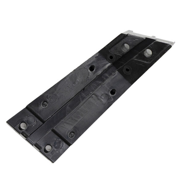 Support de garde-boue arrière Kukirin G2 Pro 2024 vu de dessous, nervures et inserts Support de garde-boue arrière Kukirin G2 Pro 2024 vu de dessous, nervures et inserts