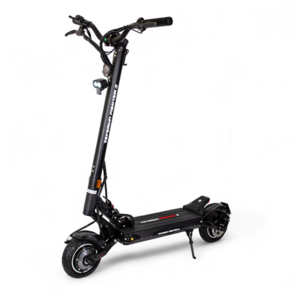 Teverun Fighter Mini Q — trottinette électrique double moteur, vue d'ensemble trois quarts avant Teverun Fighter Mini Q — trottinette électrique double moteur, vue d'ensemble trois quarts avant