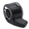 Accélérateur au pouce pour trottinette NIU KQi2 et KQi3, vue trois quarts Accélérateur au pouce pour trottinette NIU KQi2 et KQi3, vue trois quarts
