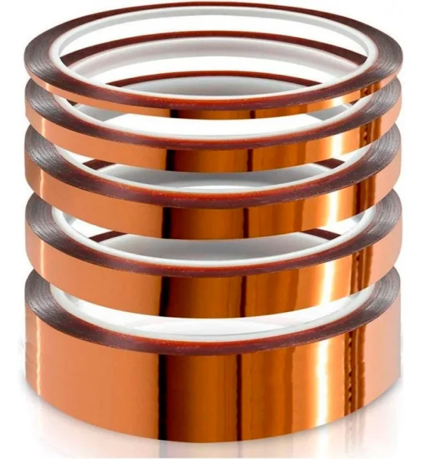 Rouleaux de Kapton empilés, film polyimide ambré Rouleaux de Kapton empilés, film polyimide ambré