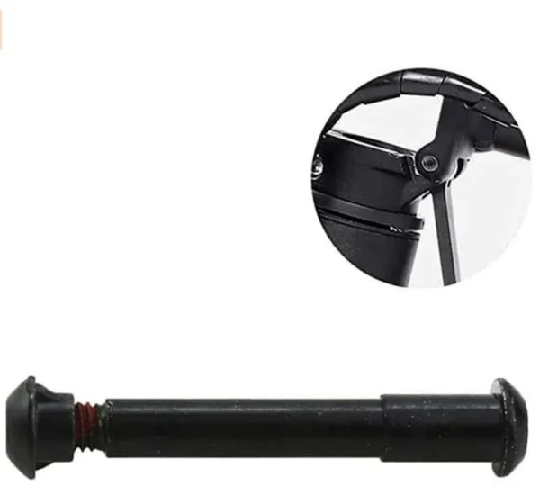 L'axe assemblé, avec en médaillon la charnière de pliage d'une trottinette où il prend place.