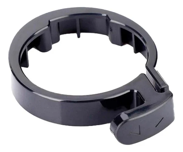 Bague de rétention du levier de pliage, anneau noir ouvert avec ergot marqué de deux triangles Bague de rétention du levier de pliage, anneau noir ouvert avec ergot marqué de deux triangles