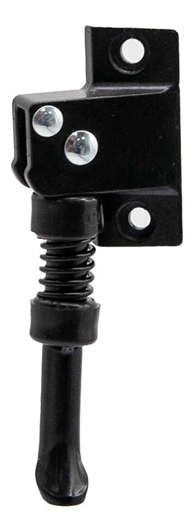 Béquille Kugoo S1 vue de trois quarts, ressort de rappel et vis de la platine Béquille Kugoo S1 vue de trois quarts, ressort de rappel et vis de la platine