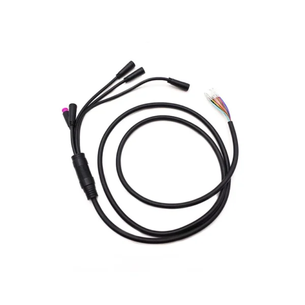 Câble data UrbanGlide E-Cross Max 2x2 déroulé, gaine noire et connecteurs