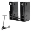 Chape de pliage en aluminium noir, avec un encart la situant au pied de la potence Chape de pliage en aluminium noir, avec un encart la situant au pied de la potence