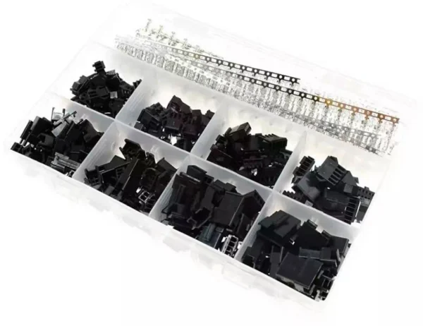 Coffret de connecteurs SM ouvert, rangé par compartiments Coffret de connecteurs SM ouvert, rangé par compartiments