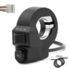 Commodo Kukirin G4 de trois quarts, inverseur de clignotants et bouton de klaxon