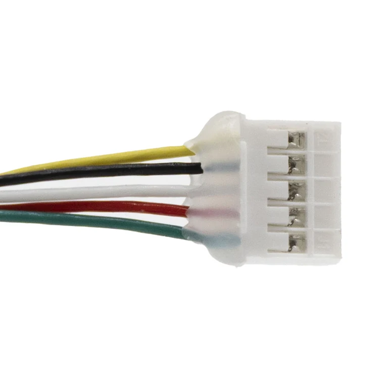 Connecteur à cinq voies du commodo Kukirin G4 et ses cinq conducteurs