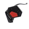 Bloc de commandes Dualtron Alien vu de face, cinq touches dont le bouton rouge central Bloc de commandes Dualtron Alien vu de face, cinq touches dont le bouton rouge central