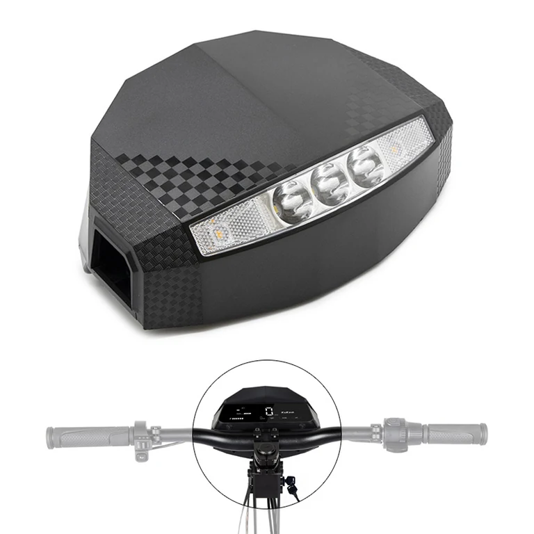 Compteur Kukirin G4 de trois quarts, bandeau de trois optiques LED en façade