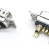 Connecteurs D-Sub vus de trois quarts, broches dorées Connecteurs D-Sub vus de trois quarts, broches dorées