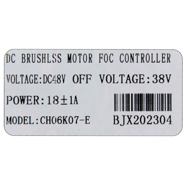 Étiquette du contrôleur Ecoxtrem Bison : contrôle FOC, 48 volts, coupure à 38 volts, 18 ampères Étiquette du contrôleur Ecoxtrem Bison : contrôle FOC, 48 volts, coupure à 38 volts, 18 ampères