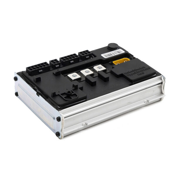 Carte contrôleur Ninebot ZT3 Pro vue de trois quarts, boîtier aluminium Carte contrôleur Ninebot ZT3 Pro vue de trois quarts, boîtier aluminium