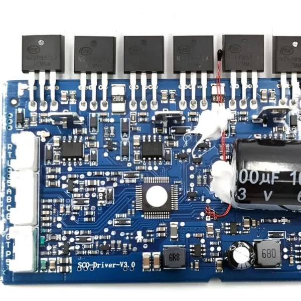 Carte nue du contrôleur V3, six transistors NCEP85T14 alignés sur le bord et sérigraphie SCO-Driver-V3.0 Carte nue du contrôleur V3, six transistors NCEP85T14 alignés sur le bord et sérigraphie SCO-Driver-V3.0