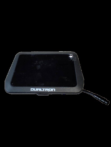 Écran Dualtron Alien vu de face, dalle couleur dans son cadre noir Écran Dualtron Alien vu de face, dalle couleur dans son cadre noir
