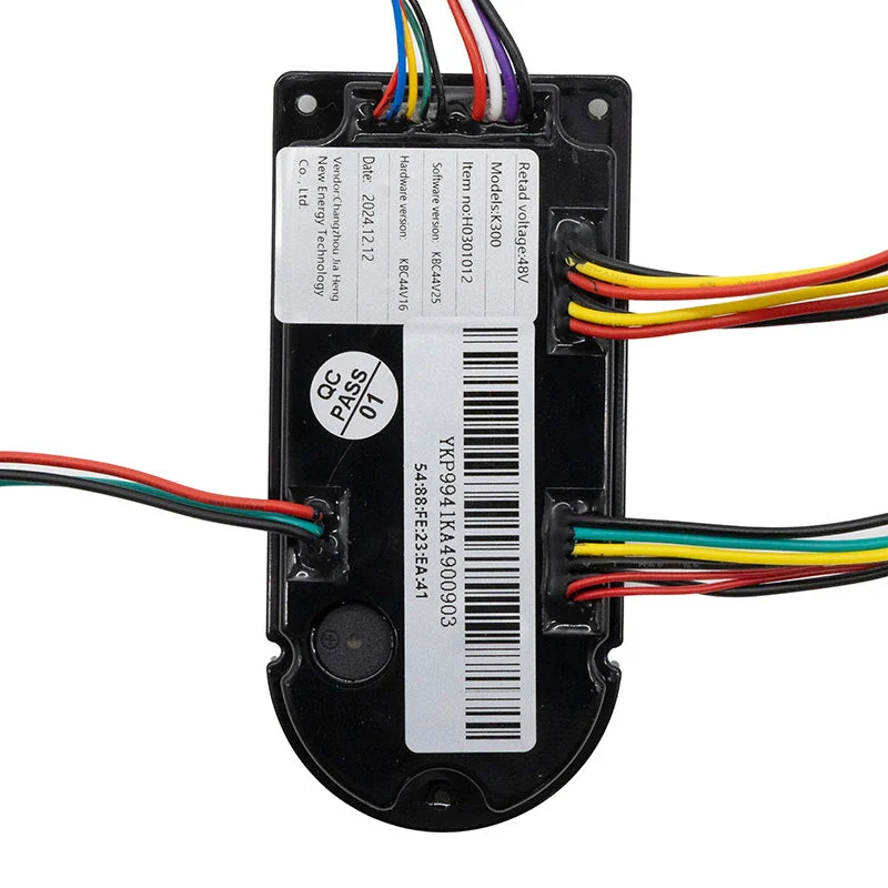 Étiquette d'usine au dos du module NIU KQi 300P : 48 V, modèle K300, numéro d'article