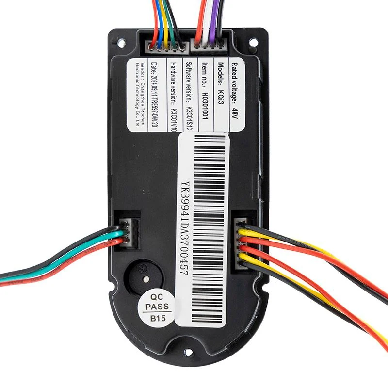 Dos du tableau de bord NIU KQi3 avec son étiquette constructeur 48 V