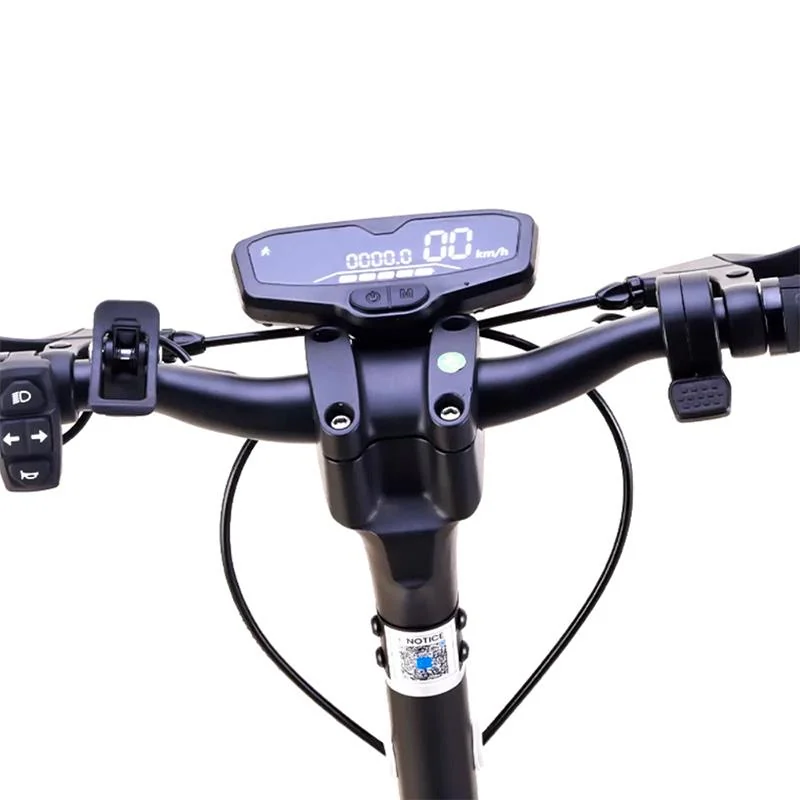 Compteur SmartGyro K2 en place sur le guidon, vu du poste de conduite