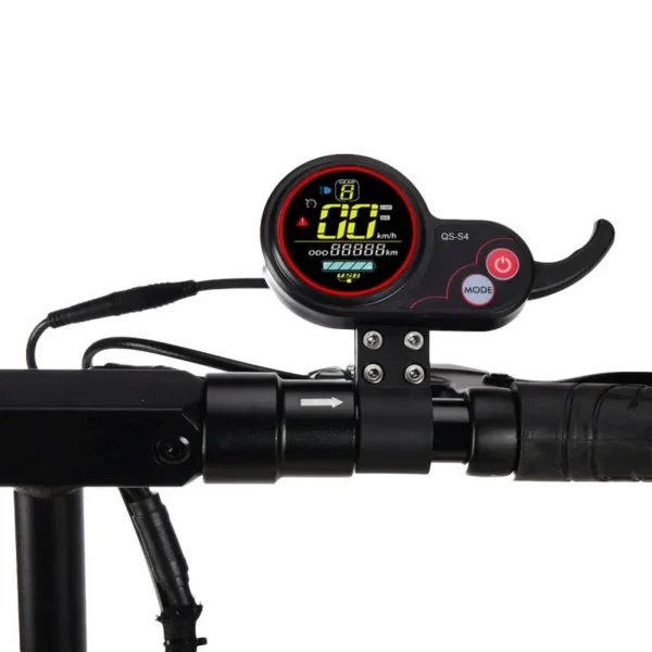 Bloc QS-S4 monté sur le guidon d'une trottinette Bloc QS-S4 monté sur le guidon d'une trottinette