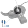 Port USB du bloc de guidon QS-S4, sous son capot Port USB du bloc de guidon QS-S4, sous son capot