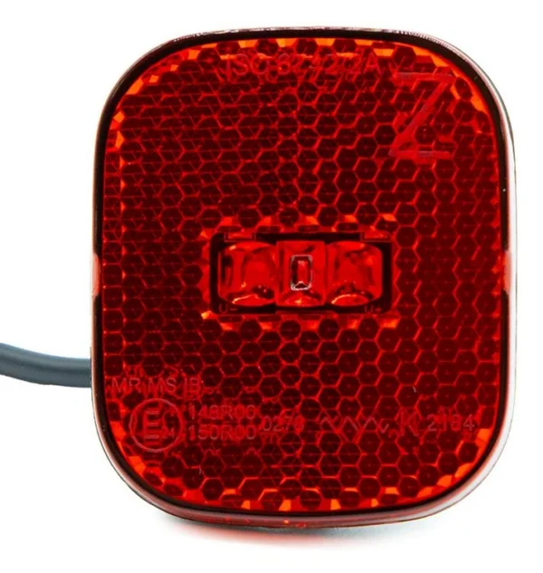 Feu arrière Ninebot Max G3 vu de face, cabochon réfléchissant Feu arrière Ninebot Max G3 vu de face, cabochon réfléchissant