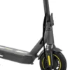 Trottinette dont les câbles de potence sont regroupés dans la gaine