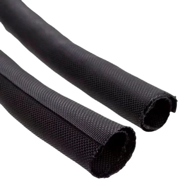 Gaine tressée 30 mm refermée sur un faisceau