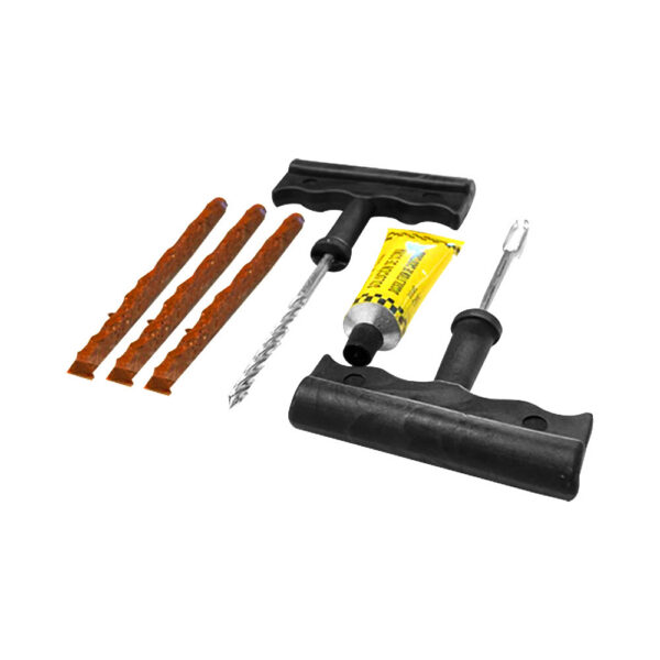 Les deux outils à poignée en T du kit de réparation tubeless, vus de trois quarts Les deux outils à poignée en T du kit de réparation tubeless, vus de trois quarts