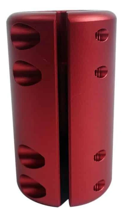 Manchon rouge vu de dos, fente de serrage ouverte du haut en bas