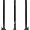 Mât de direction NIU KQi 300P noir brillant vu de face et de profil, logo blanc sur le bas du tube Mât de direction NIU KQi 300P noir brillant vu de face et de profil, logo blanc sur le bas du tube