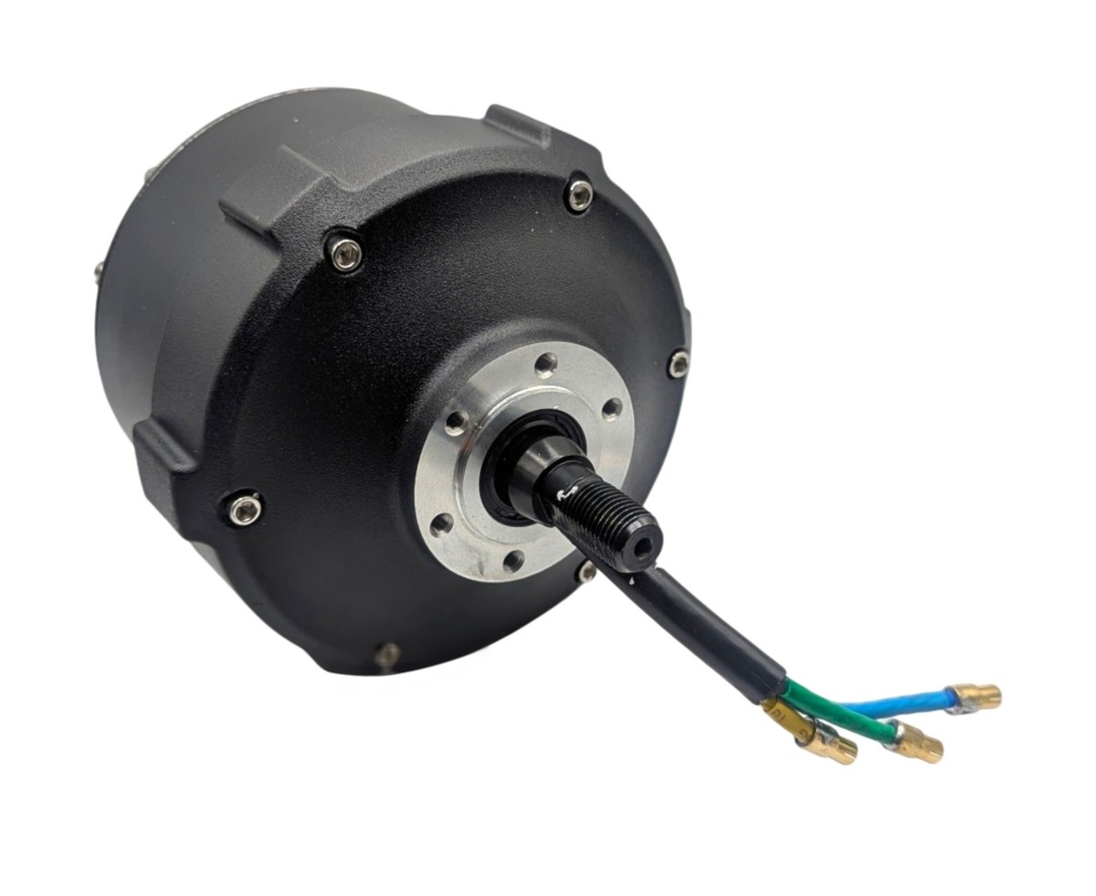 Moteur-roue compatible pour trottinette électrique, à faire tourner à la main hors tension pour vérifier l'absence de point dur