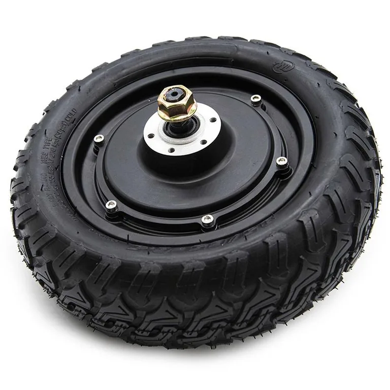 Moteur-roue arrière Ecoxtrem Bison, vue de trois-quarts avec flasque, axe et pneu monté