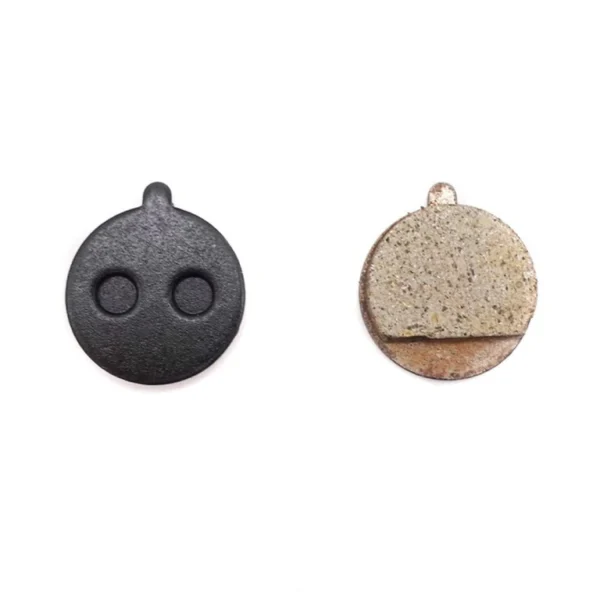 Plaquettes de frein semi-métalliques 21,2 mm, ergot de positionnement visible Plaquettes de frein semi-métalliques 21,2 mm, ergot de positionnement visible