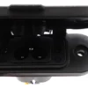 Port de charge Ninebot Max G3 vu de dessous, ressorts du volet