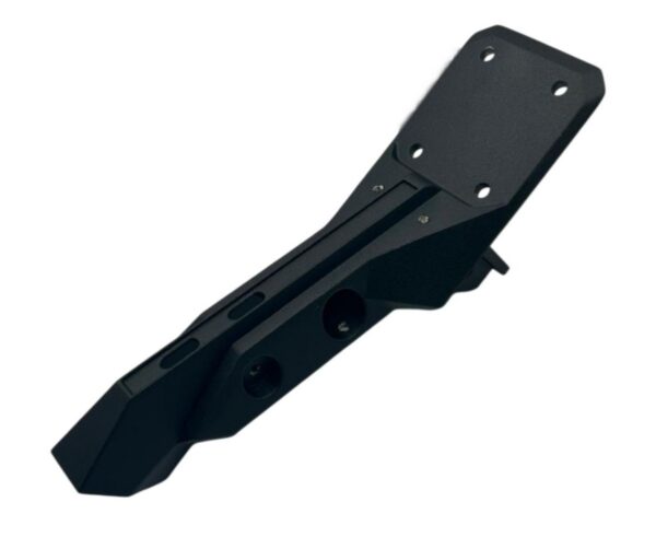 Support de repose-pied arrière Dualtron Alien en aluminium noir, vu de trois quarts Support de repose-pied arrière Dualtron Alien en aluminium noir, vu de trois quarts