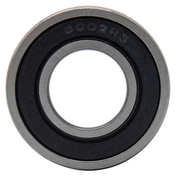 Roulement à billes vu de face, joint souple noir marqué 6002RS en creux et alésage central ouvert Roulement à billes vu de face, joint souple noir marqué 6002RS en creux et alésage central ouvert