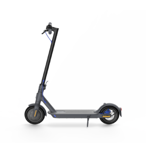 Scooter électrique pliable en side view avec guidon et roue avant, démonte-pied et garde-boue latéral. Pièces détachées trottinette électrique adaptées.
