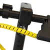 Spirale jaune montée sur le faisceau de potence d'une trottinette