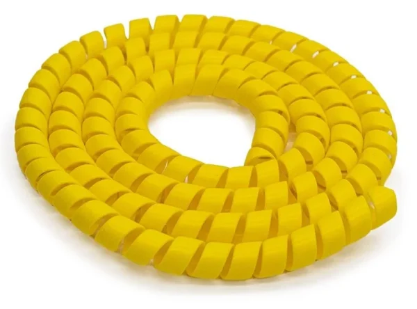 Détail de la spirale jaune, bande plastique enroulée